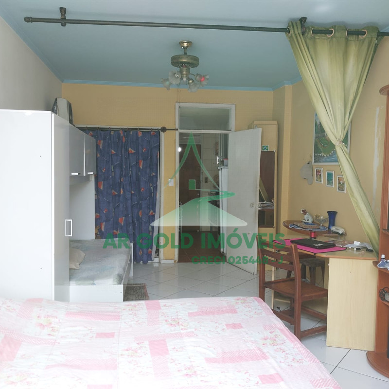 Apartamento à venda | 40m² | 1 dormitório | Região central | Próx. transporte e serviços