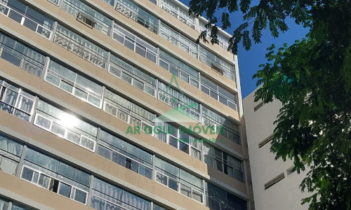 Apartamento à venda | 40m² | 1 dormitório | Região central | Próx. transporte e serviços