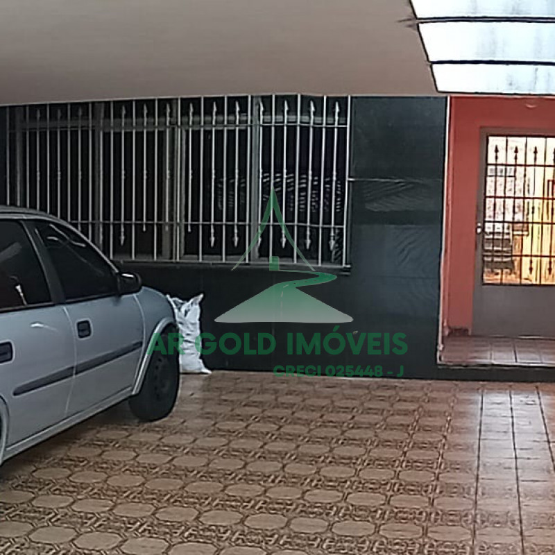 Oportunidade Imperdível! Imóvel com 3 residências no mesmo terreno – ideal para morar e investir!