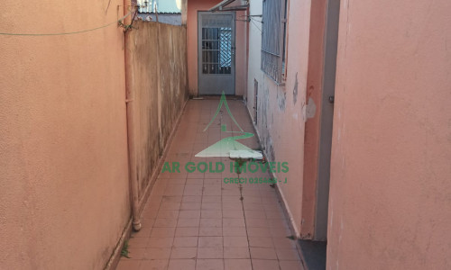Oportunidade Imperdível! Imóvel com 3 residências no mesmo terreno – ideal para morar e investir!