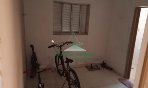 Oportunidade Imperdível! Imóvel com 3 residências no mesmo terreno – ideal para morar e investir!