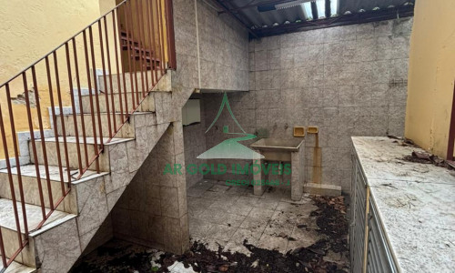 Sobrado à venda | 3 dormitórios | 4 vagas | Espaço gourmet | Documentação ok