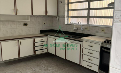 Sobrado à venda | 3 dormitórios | 4 vagas | Espaço gourmet | Documentação ok