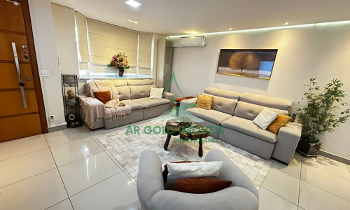 Sobrado à venda no Tatuapé | 3 suítes | 5 vagas | Mobiliado | Próx. Metrô, Shoppings