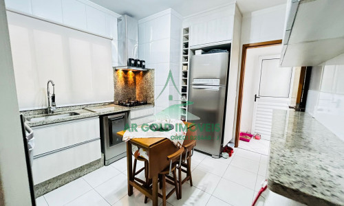 Sobrado à venda no Tatuapé | 3 suítes | 5 vagas | Mobiliado | Próx. Metrô, Shoppings