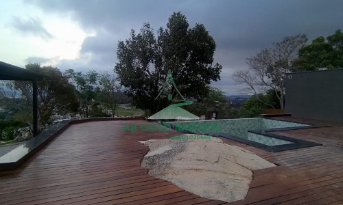 Casa de alto padrão à venda em Atibaia | Condomínio La Reserva | 4 suítes | Vista Pedra Grande