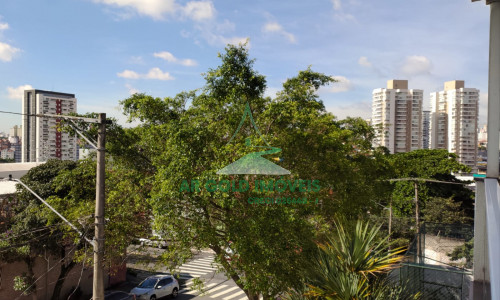 Casa moderna à venda ou locação no Ipiranga | 2 suítes | 2 vagas | 400m do Metrô Sacomã