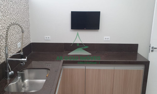 Casa moderna à venda ou locação no Ipiranga | 2 suítes | 2 vagas | 400m do Metrô Sacomã