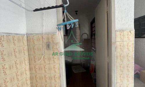 Sobrado à venda | 108m² | 2 dorm com armários | 2 vagas cobertas | Zona Norte