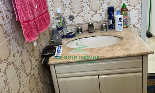 Sobrado à venda | 108m² | 2 dorm com armários | 2 vagas cobertas | Zona Norte