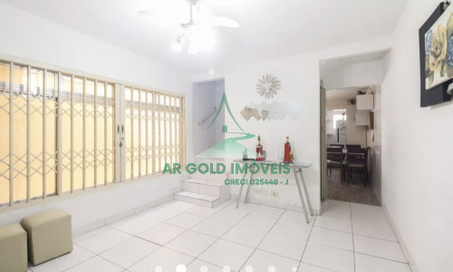 Casa à venda na Penha | 100m² | 2 dormitórios | Churrasqueira | Próx. Shopping e Metrô