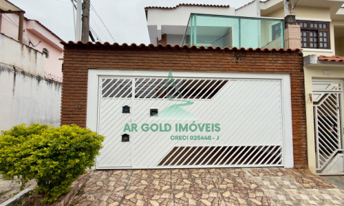 Sobrado à venda no Jd. N. Sra. do Carmo | 163m² | 2 suítes | Churrasqueira | 2 vagas