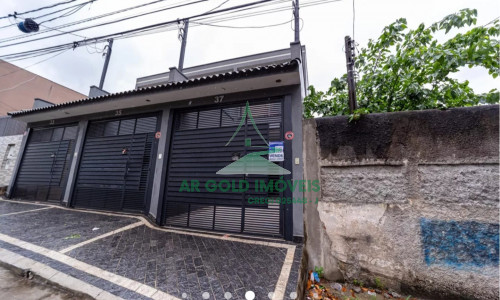 Sobrado à venda no Jardim Nordeste | 112m² | 3 dormitórios | 2 vagas | Praça Santa Quitéria