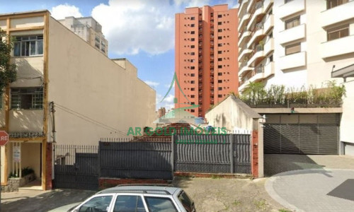 Casa térrea para locação em Perdizes | 400m² | 3 dormitórios | 3 vagas | Rua Piracuama