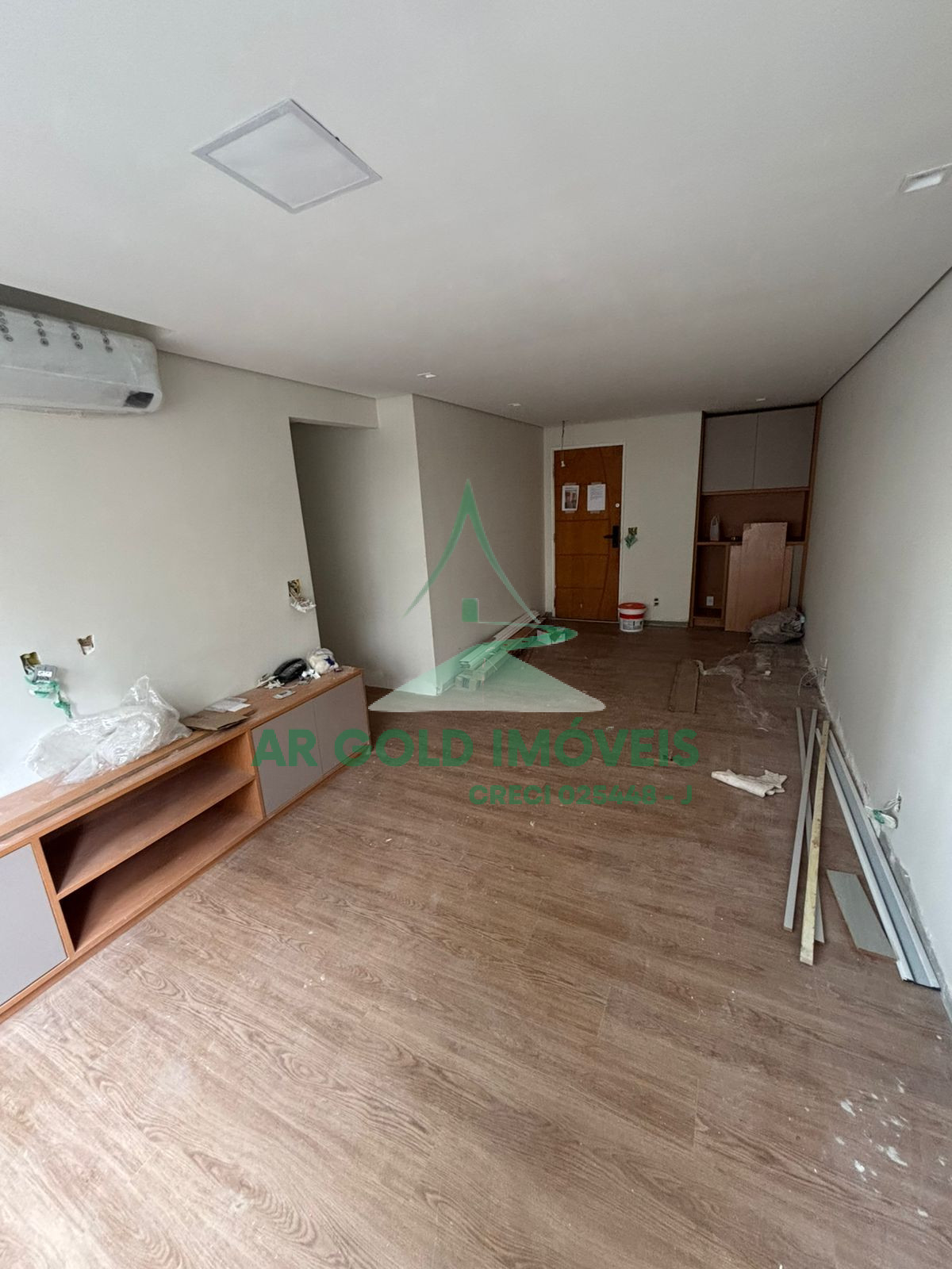 Apartamento à venda em Perdizes | 97,5 m² | 3 dormitórios (1 suíte) | 1 vaga | reforma impecável