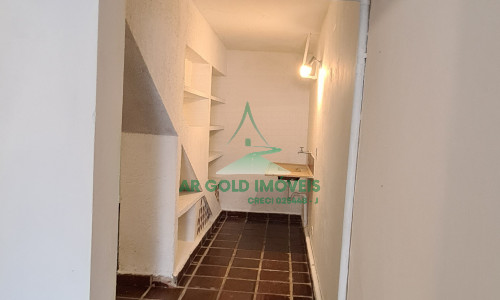 Casa à venda ou locação no Alto de Pinheiros | 231m² | 2 dormitórios | 2 vagas