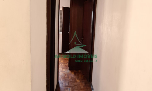 Casa à venda ou locação no Alto de Pinheiros | 231m² | 2 dormitórios | 2 vagas