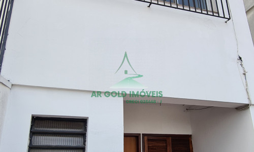 Casa à venda ou locação no Alto de Pinheiros | 231m² | 2 dormitórios | 2 vagas