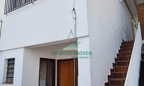 Casa à venda ou locação no Alto de Pinheiros | 231m² | 2 dormitórios | 2 vagas