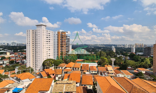 Casa à venda ou locação no Alto de Pinheiros | 231m² | 2 dormitórios | 2 vagas