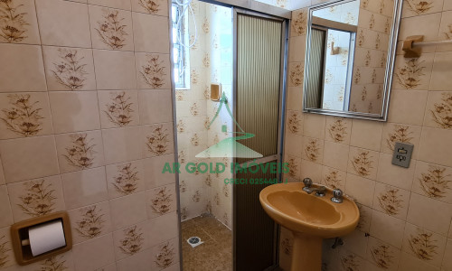 Casa à venda ou locação no Alto de Pinheiros | 231m² | 2 dormitórios | 2 vagas