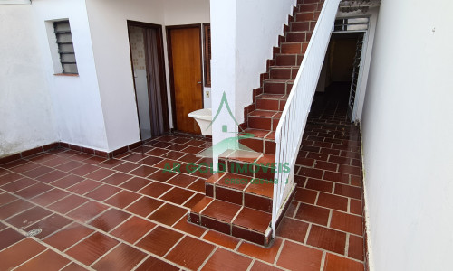 Casa à venda ou locação no Alto de Pinheiros | 231m² | 2 dormitórios | 2 vagas