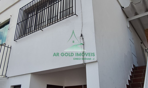 Casa à venda ou locação no Alto de Pinheiros | 231m² | 2 dormitórios | 2 vagas