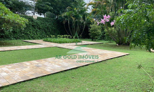 Apartamento à venda ou locação em Higienópolis | 275m² | 4 dormitórios (2 suítes) | 4 vagas