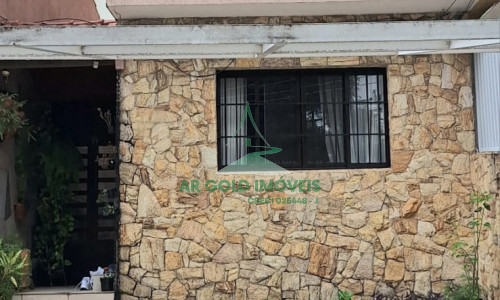 Sobrado à venda | 106m² | 2 suítes | 3 banheiros | 2 vagas | Rua Nanuque