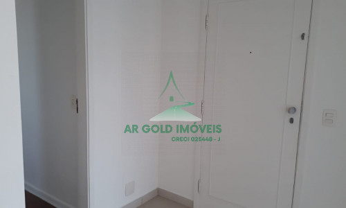 Apartamento à venda em Pinheiros | 160m² | Varanda | 3 banheiros + lavabo | 2 vagas