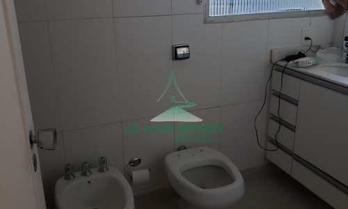 Apartamento à venda em Pinheiros | 160m² | Varanda | 3 banheiros + lavabo | 2 vagas