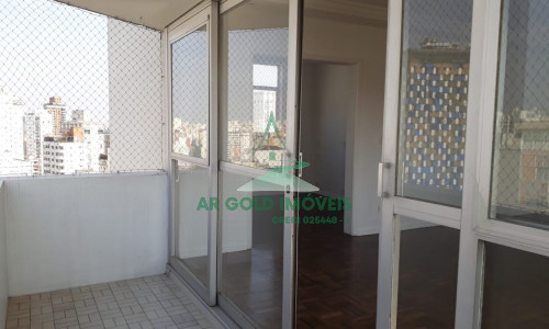 Apartamento à venda em Pinheiros | 160m² | Varanda | 3 banheiros + lavabo | 2 vagas