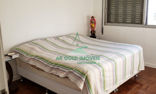 Apartamento à venda em Pinheiros | 160m² | Varanda | 3 banheiros + lavabo | 2 vagas