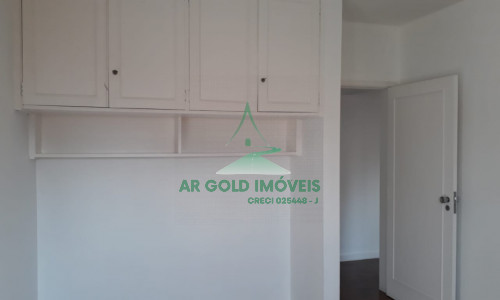 Apartamento à venda em Pinheiros | 160m² | Varanda | 3 banheiros + lavabo | 2 vagas