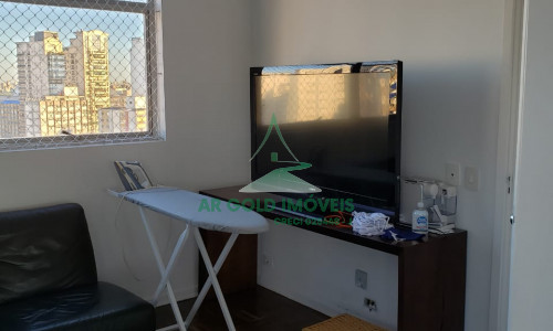 Apartamento à venda em Pinheiros | 160m² | Varanda | 3 banheiros + lavabo | 2 vagas