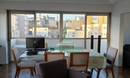 Apartamento à venda em Pinheiros | 160m² | Varanda | 3 banheiros + lavabo | 2 vagas