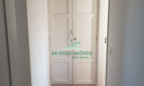 Apartamento à venda em Pinheiros | 160m² | Varanda | 3 banheiros + lavabo | 2 vagas