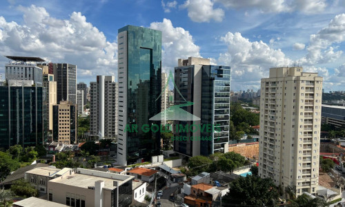 Sala comercial para locação em Pinheiros | 43m² | Andar alto | 1 vaga | Próx. Metrô