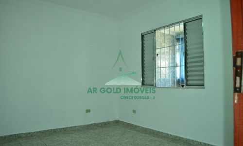 Imóvel com renda à venda | 3 casas no terreno | Jardim Ipanema | Excelente investimento