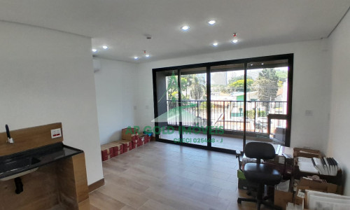 Sala comercial para locação no Butantã | 29,3m² | Varanda envidraçada | Rua Eng. Bianor