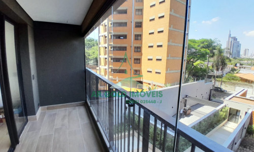 Sala comercial para locação no Butantã | 29,3m² | Varanda envidraçada | Rua Eng. Bianor