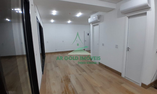 Sala comercial dupla para locação no Butantã | 61m² | Varandas grandes | Rua Eng. Bianor