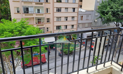 Apartamento à venda em Higienópolis | 1 dormitório | Varanda | Vaga | Próx. Metrô