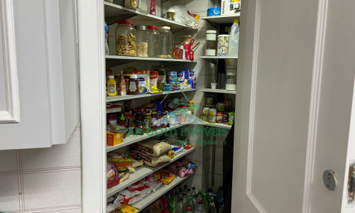 Apartamento de alto padrão à venda no Pacaembu | 230m² | 3 suítes | 4 vagas | Rua Traipu