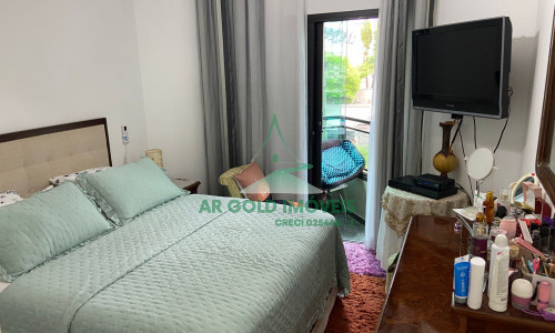 Apartamento de alto padrão à venda no Pacaembu | 230m² | 3 suítes | 4 vagas | Rua Traipu