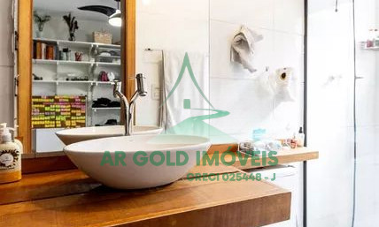 Casa à venda na Lapa | 3 dormitórios | 1 vaga | Quintal e churrasqueira | Próx. CPTM