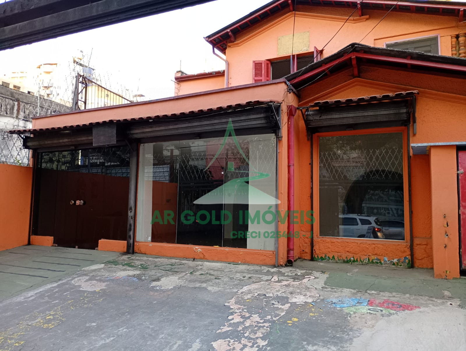 Prédio comercial à venda ou locação no Pacaembu | 375m² | 5 vagas | Av. Pacaembu