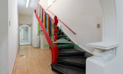 Prédio comercial à venda ou locação no Pacaembu | 375m² | 5 vagas | Av. Pacaembu