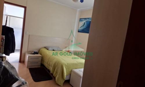 Sobrado à venda no Jardim Têxtil | 3 suítes | 6 vagas | 216m² | Churrasqueira | Energia solar