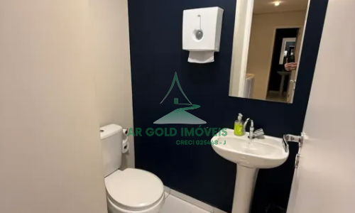 Conjunto comercial para locação em Pinheiros | 100m² | Andar alto | Mobiliado | 4 vagas | Próx. Metr